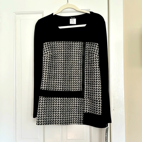 Super cute comfy and tailored top. 52% Cotton 44% polyester 4% spandex - Picture 1 of 3